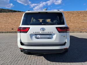 Toyota Land Cruiser 300 3.3D GX-R - Image 5