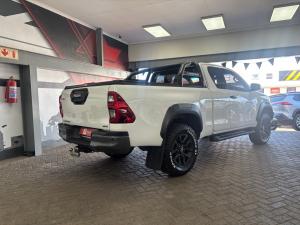 Toyota Hilux 2.8GD-6 Xtra cab 4x4 Legend auto - Image 2