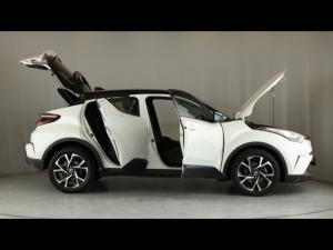 Toyota C-HR 1.2T Luxury - Image 30
