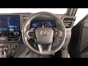 Lexus GX 550 SE - Image 8