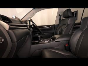 Lexus LX 5.7 V8 - Image 7