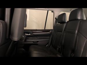 Lexus LX 5.7 V8 - Image 11