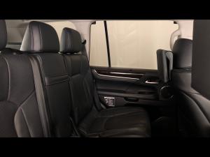 Lexus LX 5.7 V8 - Image 12