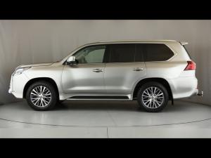 Lexus LX 5.7 V8 - Image 22