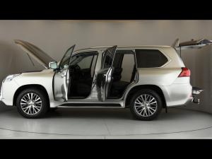 Lexus LX 5.7 V8 - Image 26