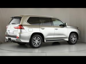 Lexus LX 5.7 V8 - Image 2