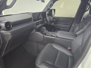 Toyota Land Cruiser Prado 2.8GD VX-R - Image 7