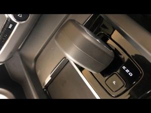 Volvo XC60 B5 AWD Ultimate Dark - Image 15