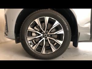 Volvo XC60 B5 AWD Ultimate Dark - Image 18