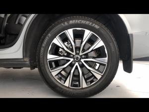 Volvo XC60 B5 AWD Ultimate Dark - Image 19