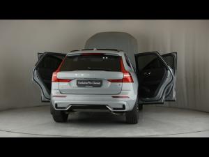 Volvo XC60 B5 AWD Ultimate Dark - Image 24