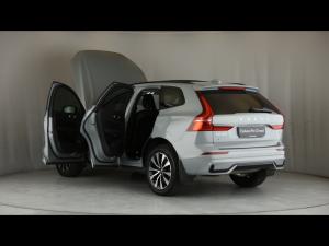 Volvo XC60 B5 AWD Ultimate Dark - Image 25