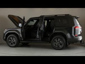 Lexus GX 550 Overtrail - Image 26