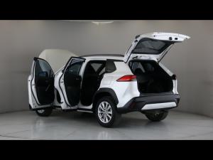 Toyota Corolla Cross 1.8 HEV XS - Image 25
