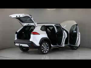 Toyota Corolla Cross 1.8 Hybrid XR - Image 31
