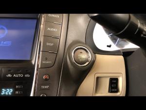 Lexus IS 350 EX - Image 16