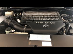 Toyota Land Cruiser 200 4.5D-4D V8 VX-R - Image 14