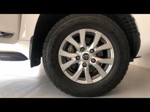 Toyota Land Cruiser 200 4.5D-4D V8 VX-R - Image 17