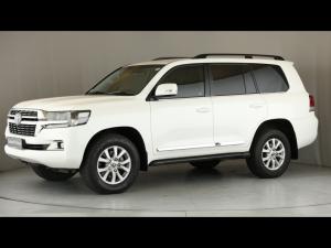 Toyota Land Cruiser 200 4.5D-4D V8 VX-R - Image 23