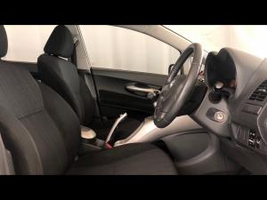 Toyota Auris 1.6 RS - Image 10