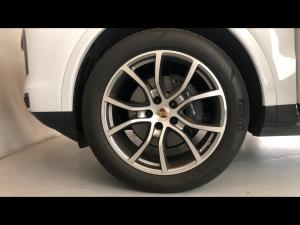 Porsche Cayenne coupe - Image 18