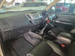 Toyota Hilux 3.0D-4D double cab Raider Legend 45 - Image 7