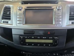 Toyota Hilux 3.0D-4D double cab Raider Legend 45 - Image 13