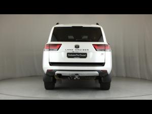 Toyota Land Cruiser 300 3.3D GR-Sport - Image 5