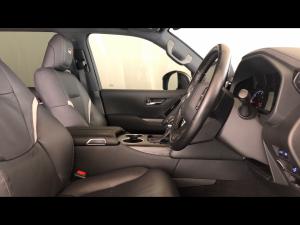 Toyota Land Cruiser 300 3.3D GR-Sport - Image 10