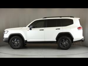 Toyota Land Cruiser 300 3.3D GR-Sport - Image 22