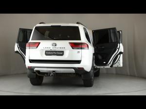 Toyota Land Cruiser 300 3.3D GR-Sport - Image 24