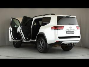Toyota Land Cruiser 300 3.3D GR-Sport - Image 25