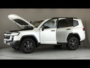 Toyota Land Cruiser 300 3.3D GR-Sport - Image 27