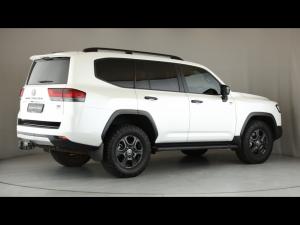 Toyota Land Cruiser 300 3.3D GR-Sport - Image 2
