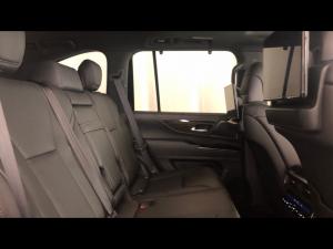 Lexus LX 500d Urban - Image 12