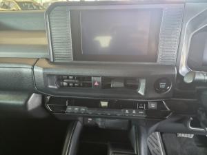 Toyota Land Cruiser FJ 2.7 4x4 VX - Image 14