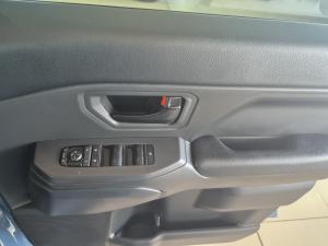 Toyota Land Cruiser FJ 2.7 4x4 VX - Image 20