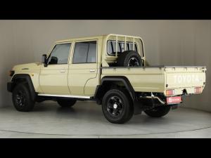 Toyota Land Cruiser 79 2.8GD-6 double cab auto - Image 21