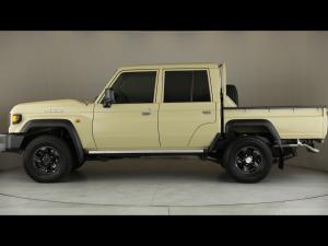 Toyota Land Cruiser 79 2.8GD-6 double cab auto - Image 22