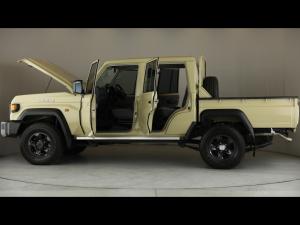 Toyota Land Cruiser 79 2.8GD-6 double cab auto - Image 26