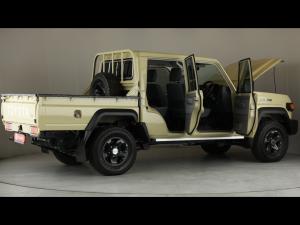 Toyota Land Cruiser 79 2.8GD-6 double cab auto - Image 31