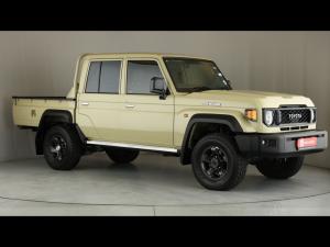 Toyota Land Cruiser 79 2.8GD-6 double cab auto - Image 1