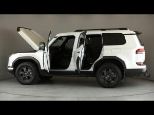 Lexus GX 550 Overtrail - Image 26