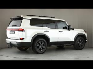 Lexus GX 550 Overtrail - Image 2