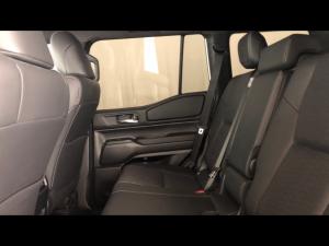 Toyota Land Cruiser Prado 2.8GD VX-R - Image 11