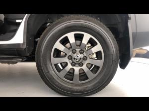 Toyota Land Cruiser Prado 2.8GD VX-R - Image 19