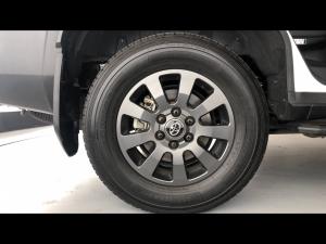 Toyota Land Cruiser Prado 2.8GD VX-R - Image 20