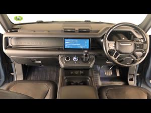 Land Rover Defender 110 D300 X-Dynamic HSE - Image 6