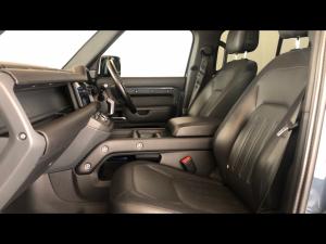 Land Rover Defender 110 D300 X-Dynamic HSE - Image 7