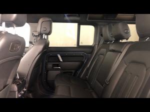 Land Rover Defender 110 D300 X-Dynamic HSE - Image 11
